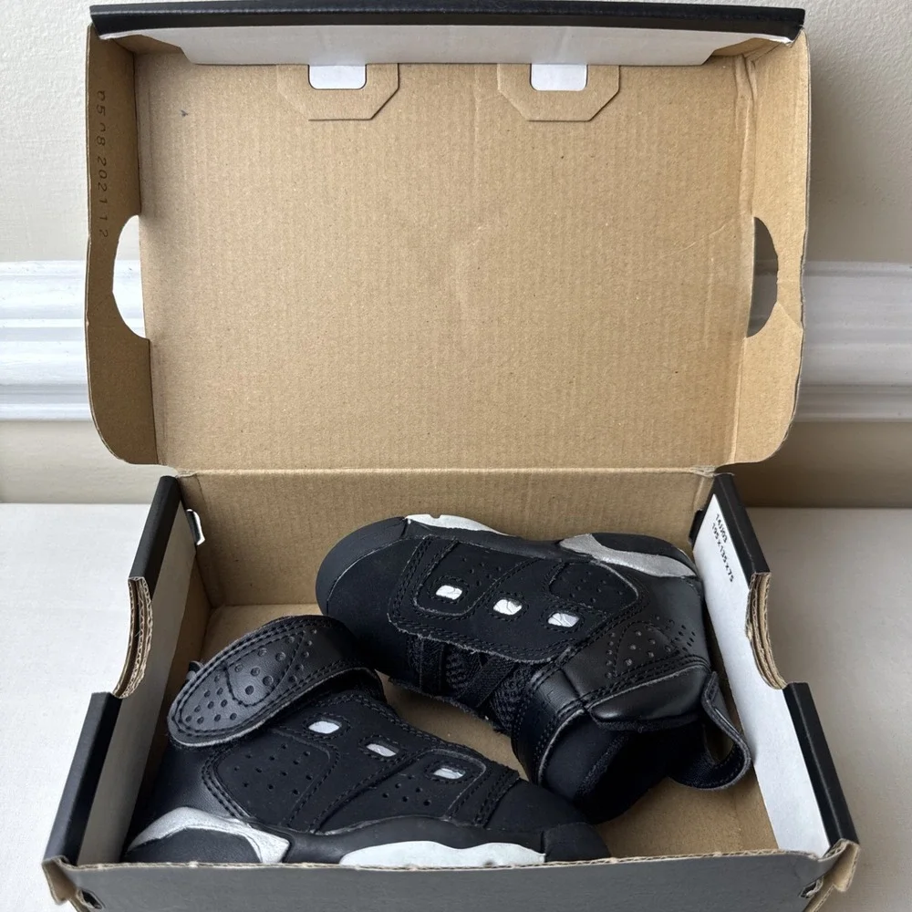 Jordan 6-17-23 TD Toddler Sneakers Black Metallic Silver DM1158-001‎ Size 5C